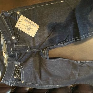 New with tags True Religion WLHU Straight Leg Jean